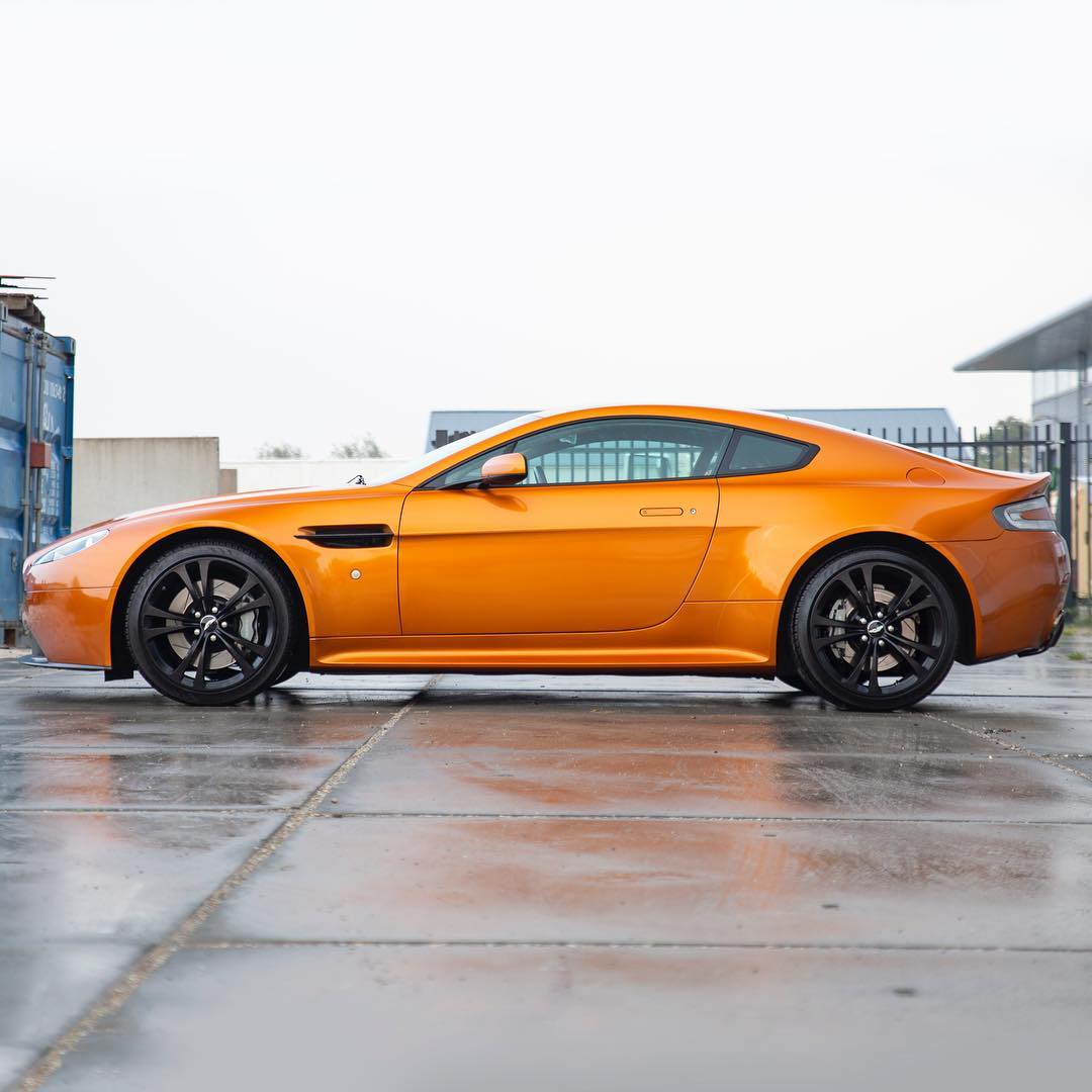 Aston Martin|Super Glossy Orange Poppy Vinyl Wrap|Eowrap