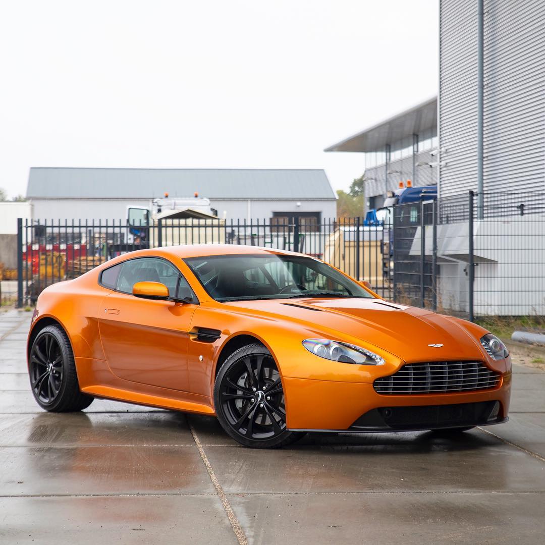 Aston Martin|Super Glossy Orange Poppy Vinyl Wrap|Eowrap