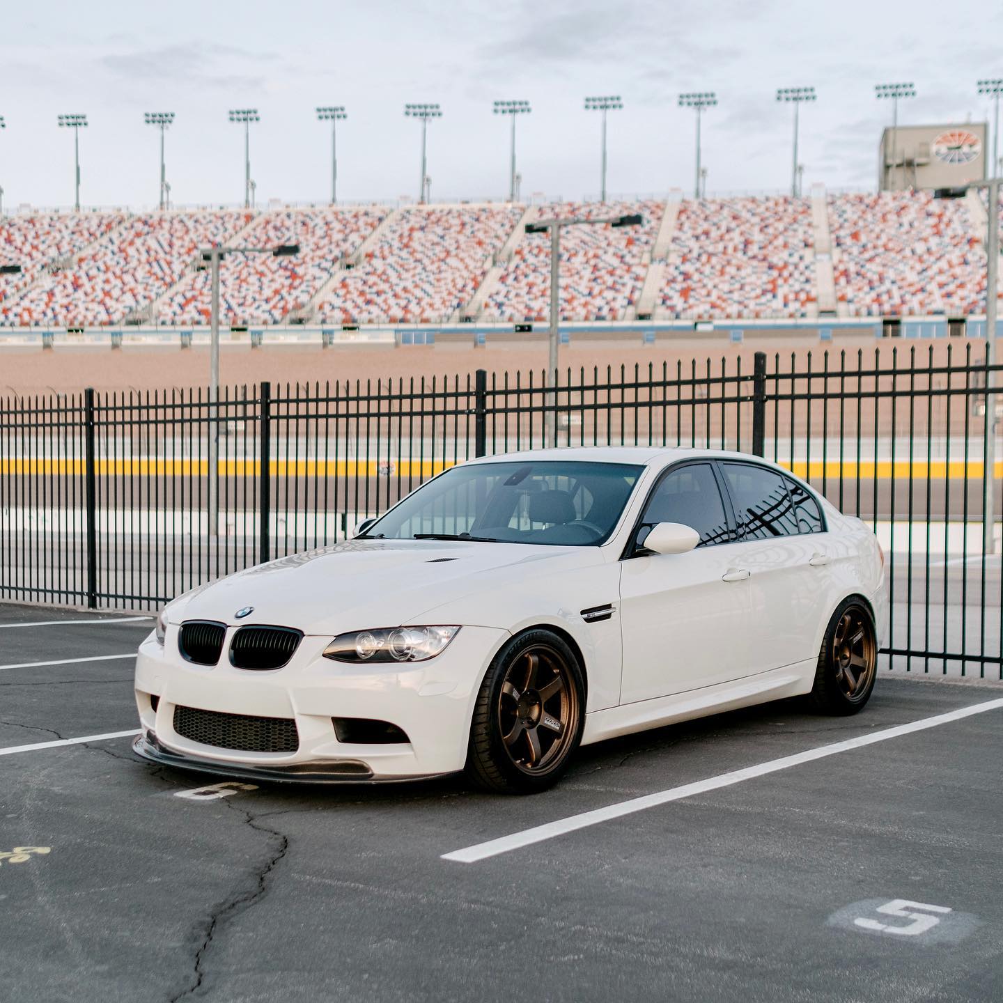 BMW M3|Glitter Metallic Diamond White Vinyl Wrap|Eowrap