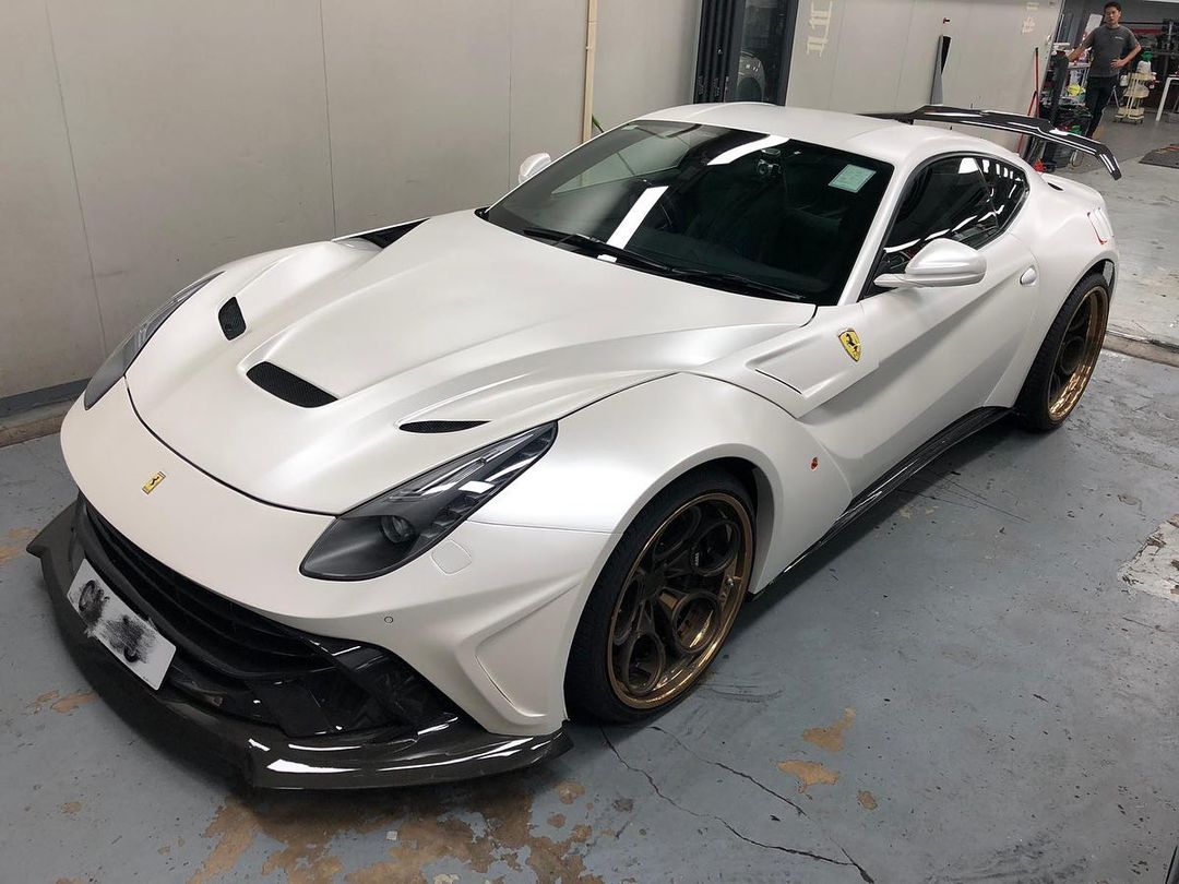 Ferrari F12|Matte Metallic Pearl White Vinyl Wrap|Eowrap