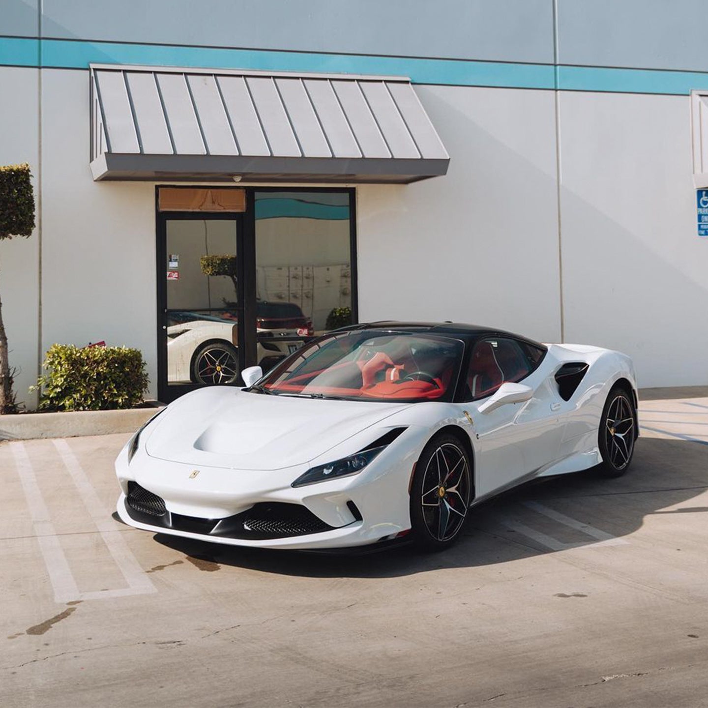 Ferrari F8|High Glossy Crystal White Vinyl Wrap|Eowrap