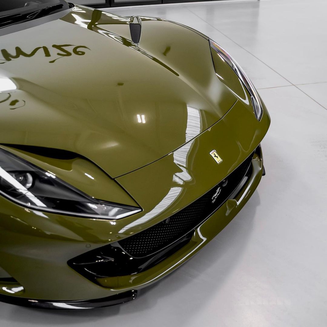 Ferrari|High Glossy Army Green Vinyl Wrap|Eowrap