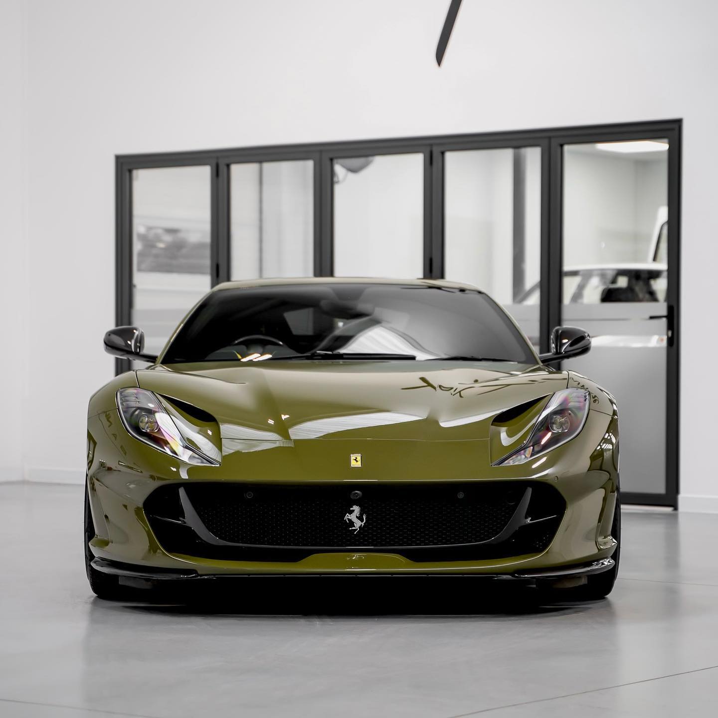 Ferrari|High Glossy Army Green Vinyl Wrap|Eowrap