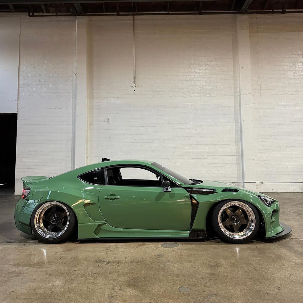 Gloss Auratium Green Vinyl Wrap