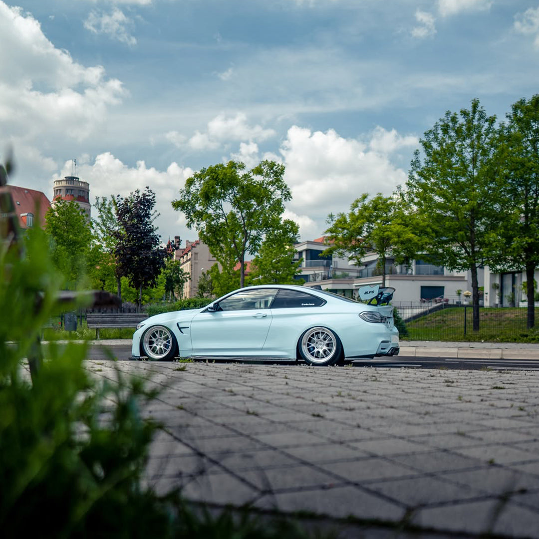 Gloss Frozzen Blue Vinyl Wrap
