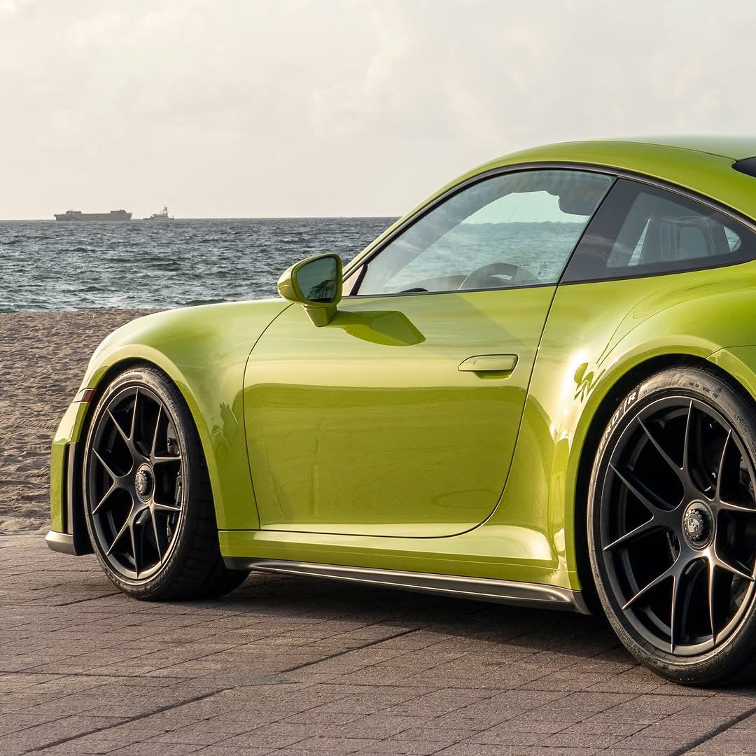 Gloss Grass green Vinyl Wrap