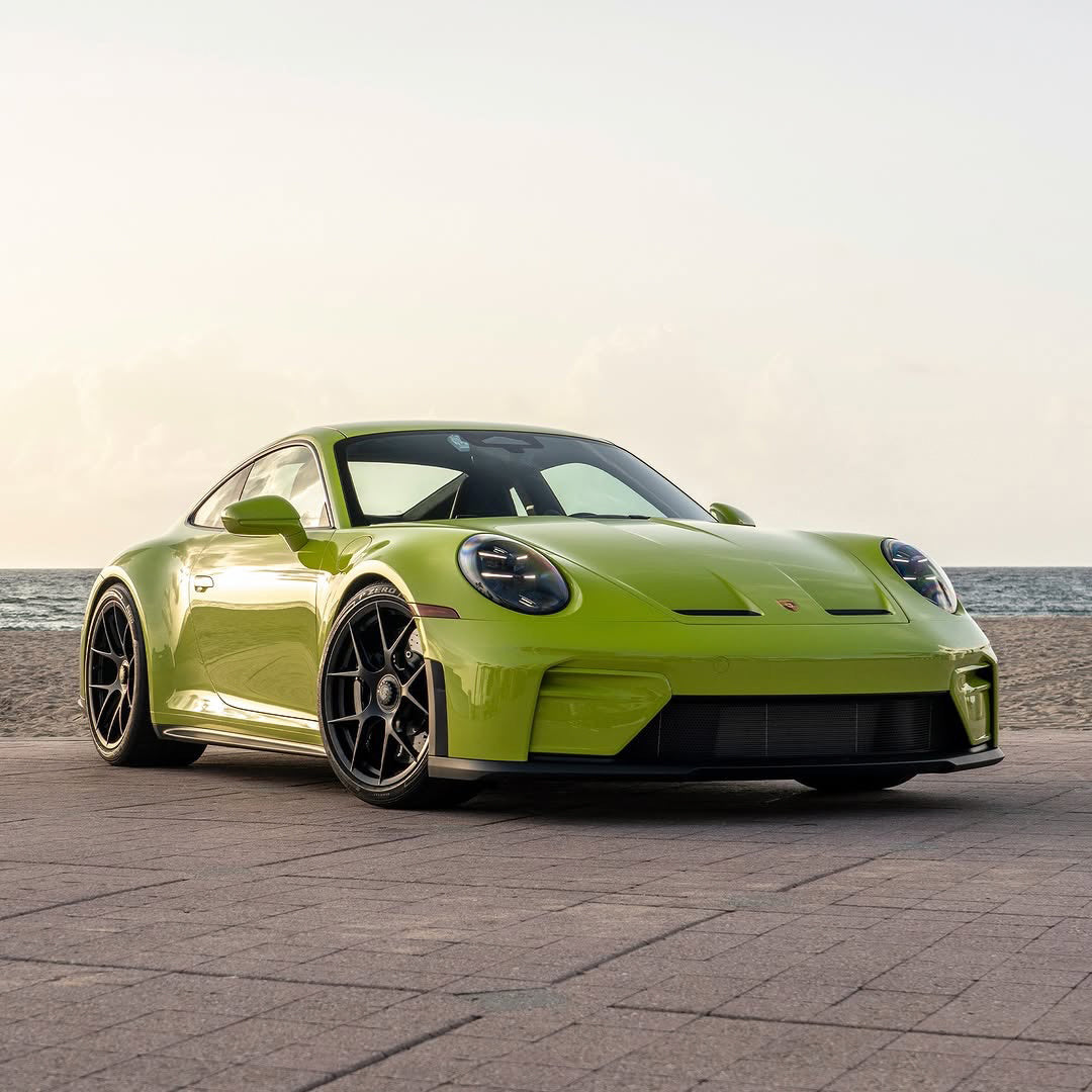 Gloss Grass green Vinyl Wrap
