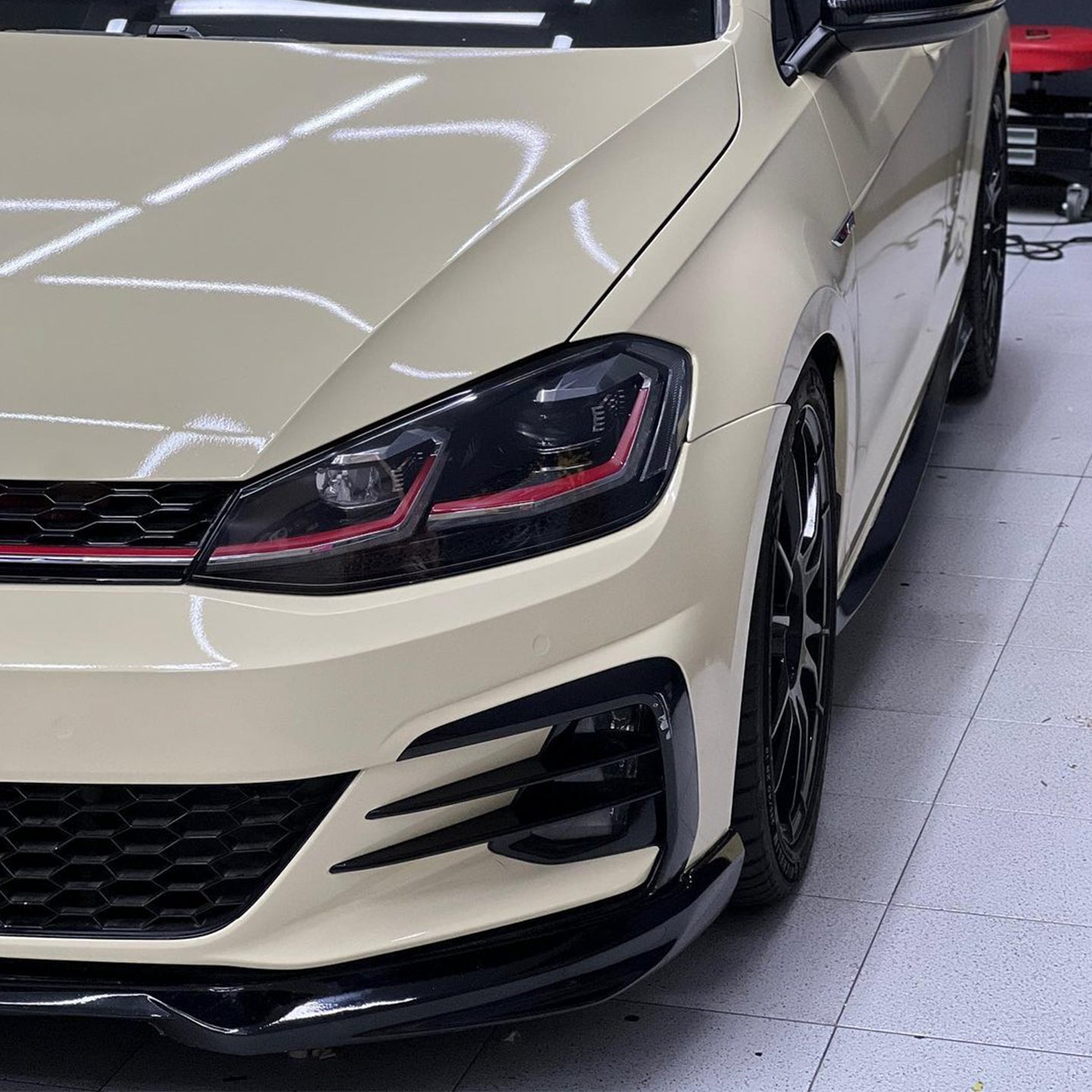 Golf GTI|High Glossy Simply White Vinyl Wrap|Eowrap