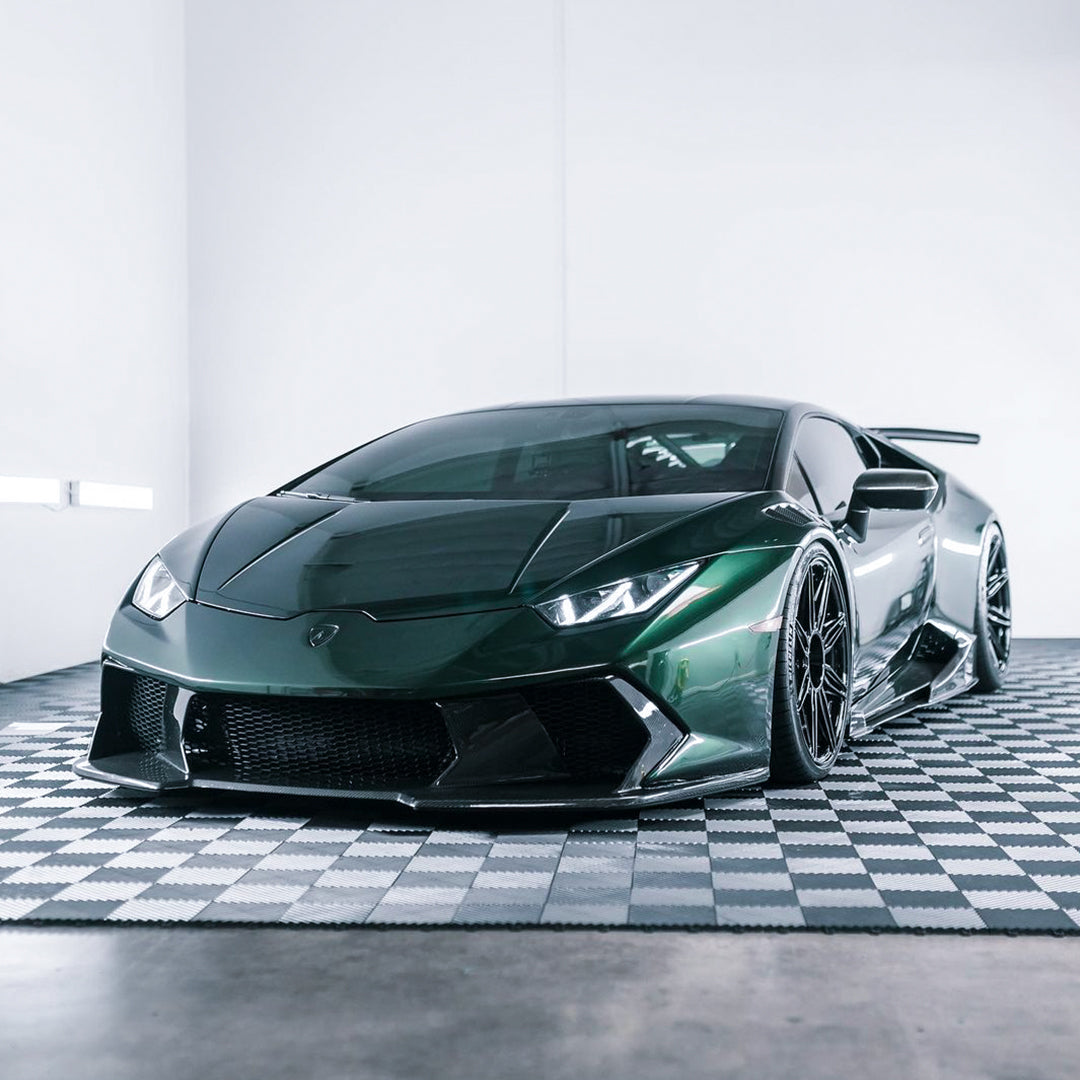 Lamborghini|Glossy Metallic Deep Jungle Green Vinyl Wrap|Eowrap