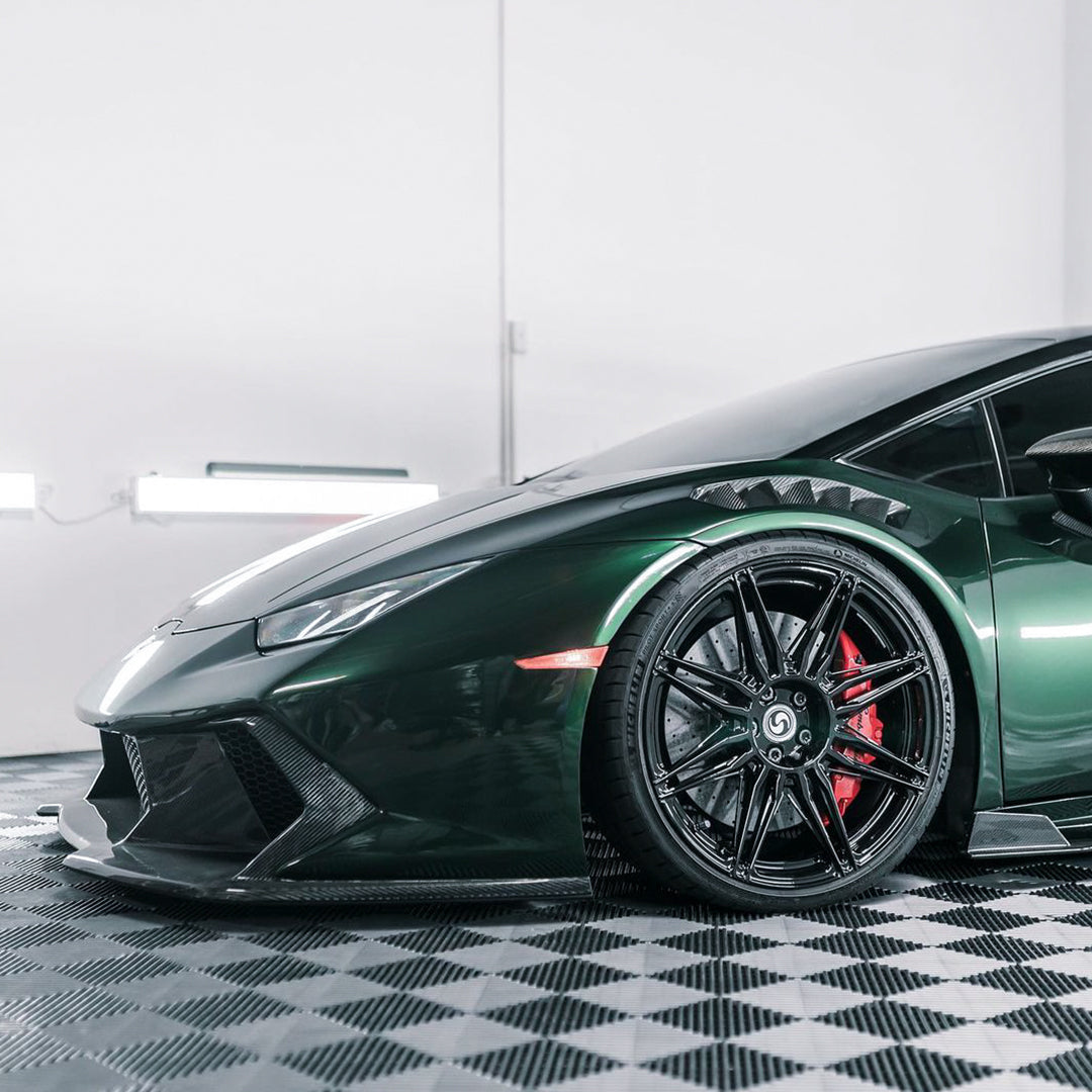 Lamborghini|Glossy Metallic Deep Jungle Green Vinyl Wrap|Eowrap