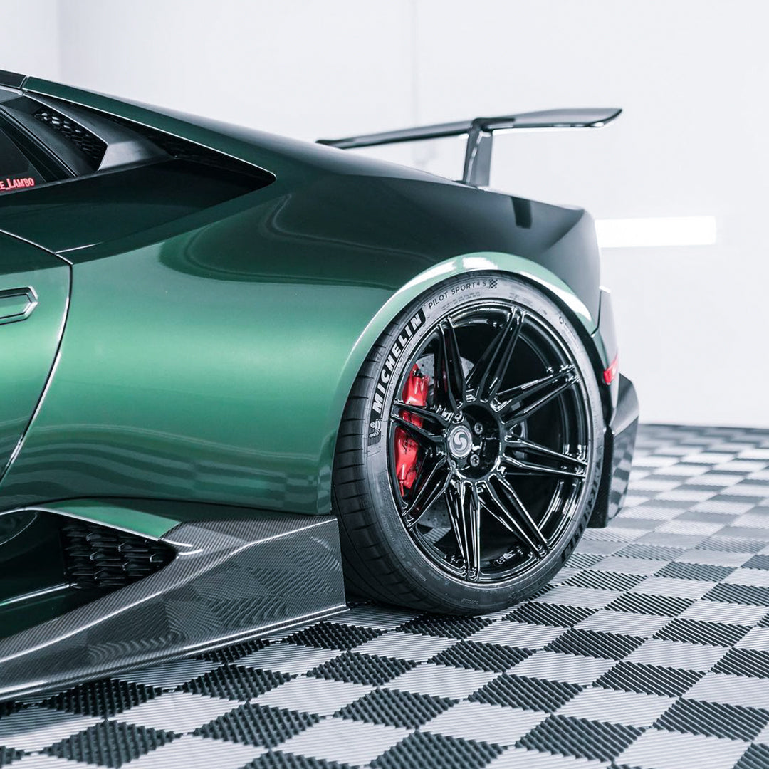 Lamborghini|Glossy Metallic Deep Jungle Green Vinyl Wrap|Eowrap