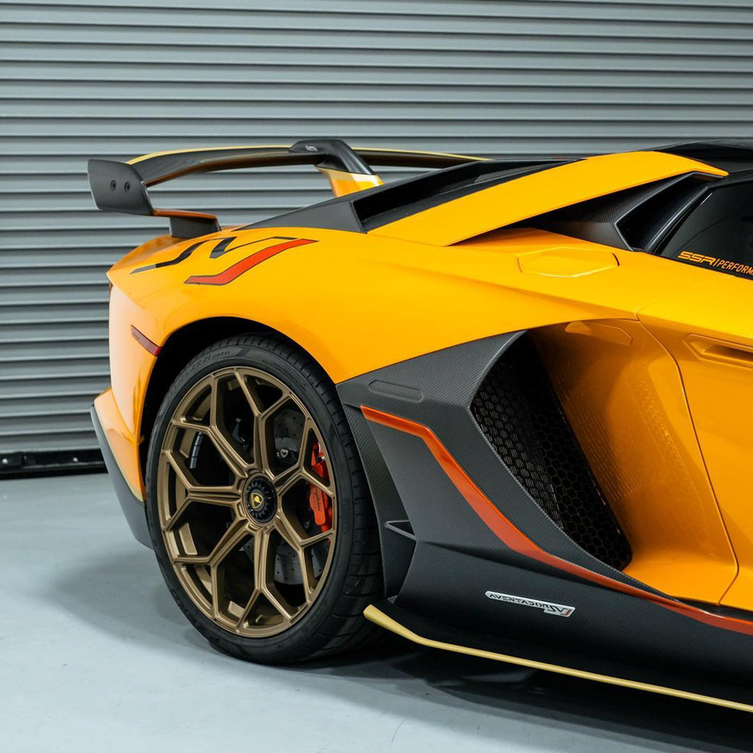 Lamborghini|Glossy Metallic Golden Yellow Vinyl Wrap|Eowrap