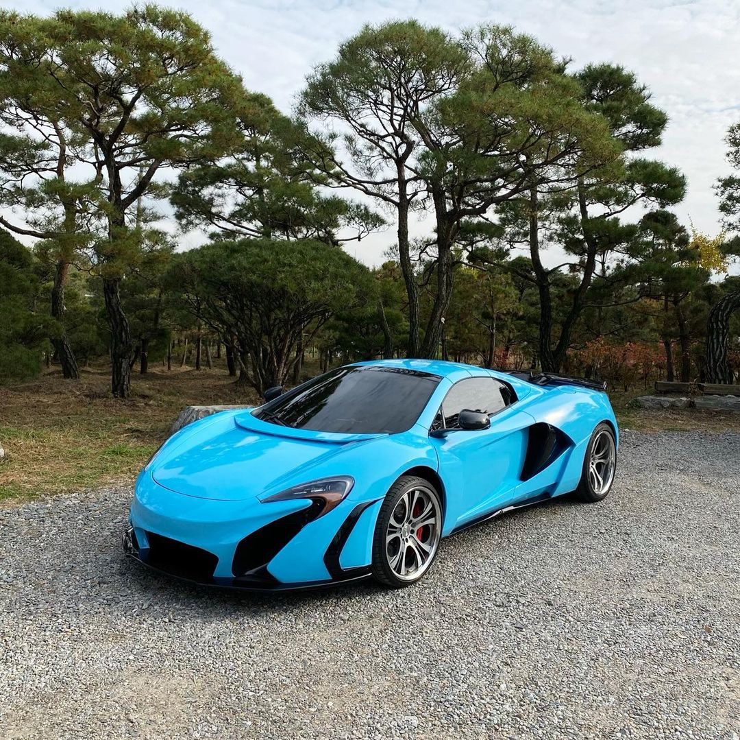 McLaren|Super Glossy Sky Blue Vinyl Wrap|Eowrap