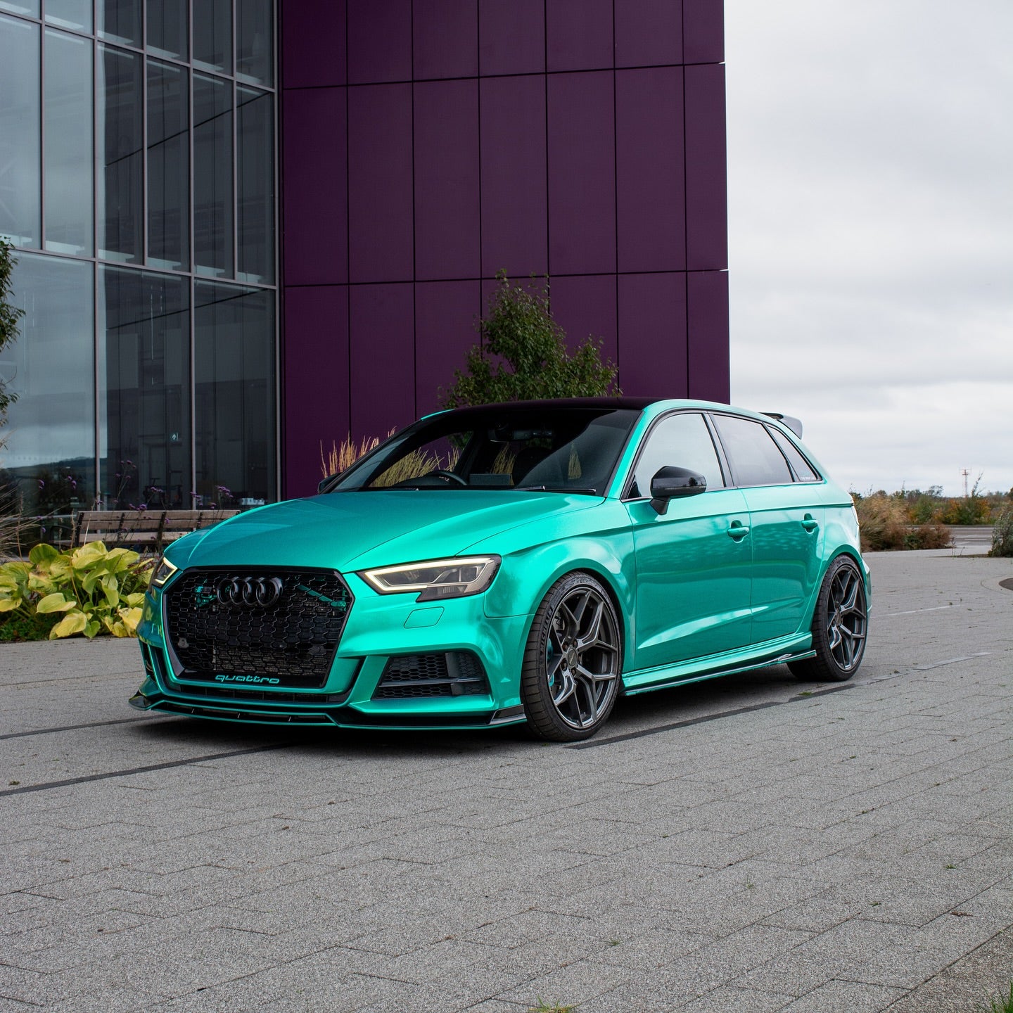 Mirror Chrome Tiffany Vinyl Wrap