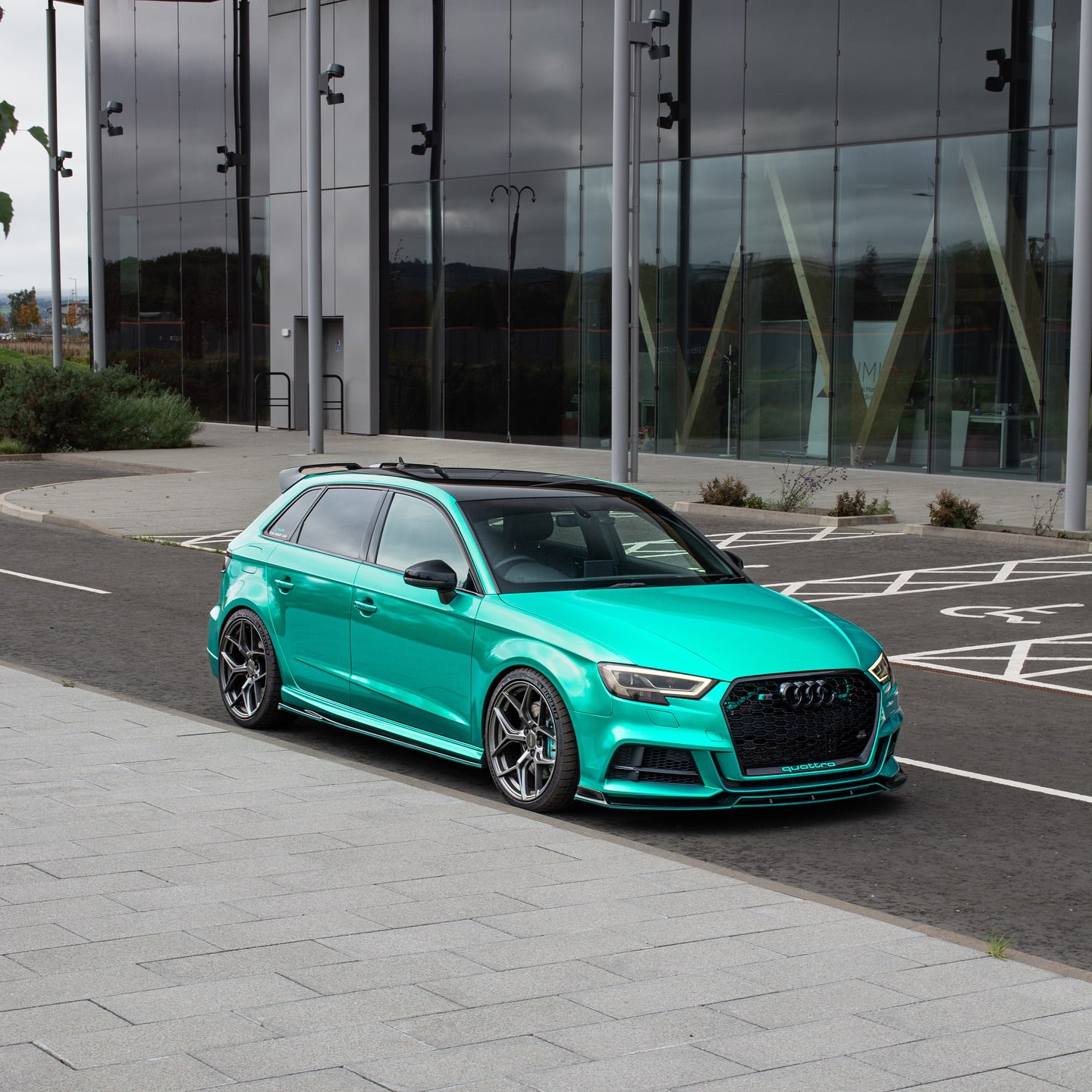 Mirror Chrome Tiffany Vinyl Wrap