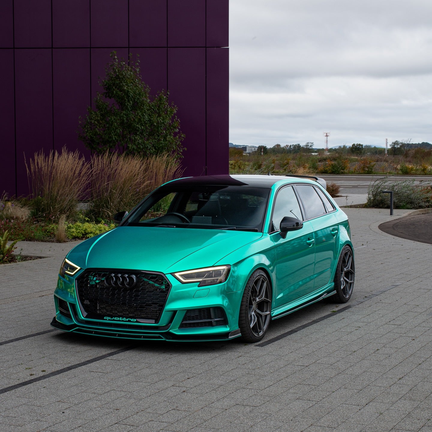 Mirror Chrome Tiffany Vinyl Wrap