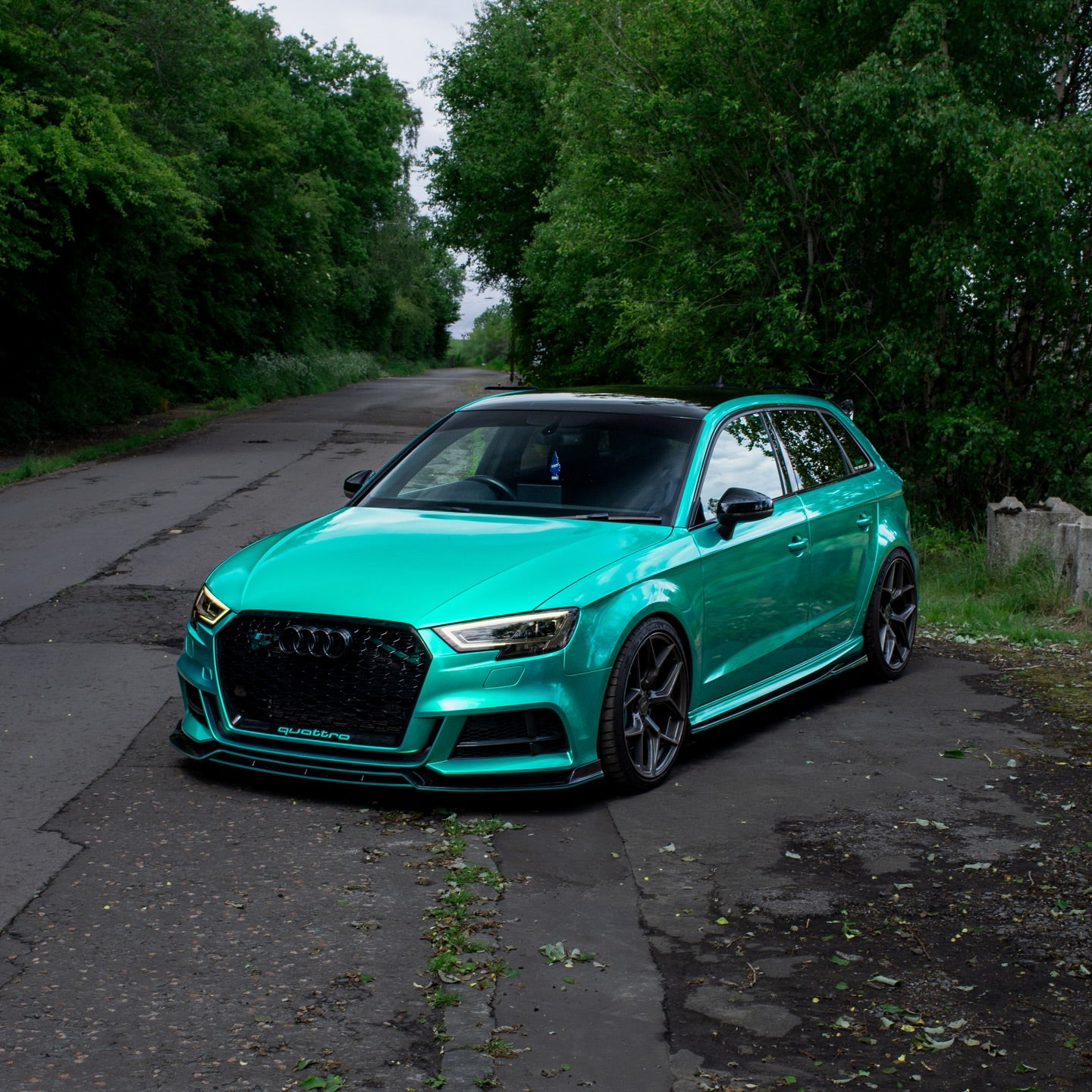 Mirror Chrome Tiffany Vinyl Wrap