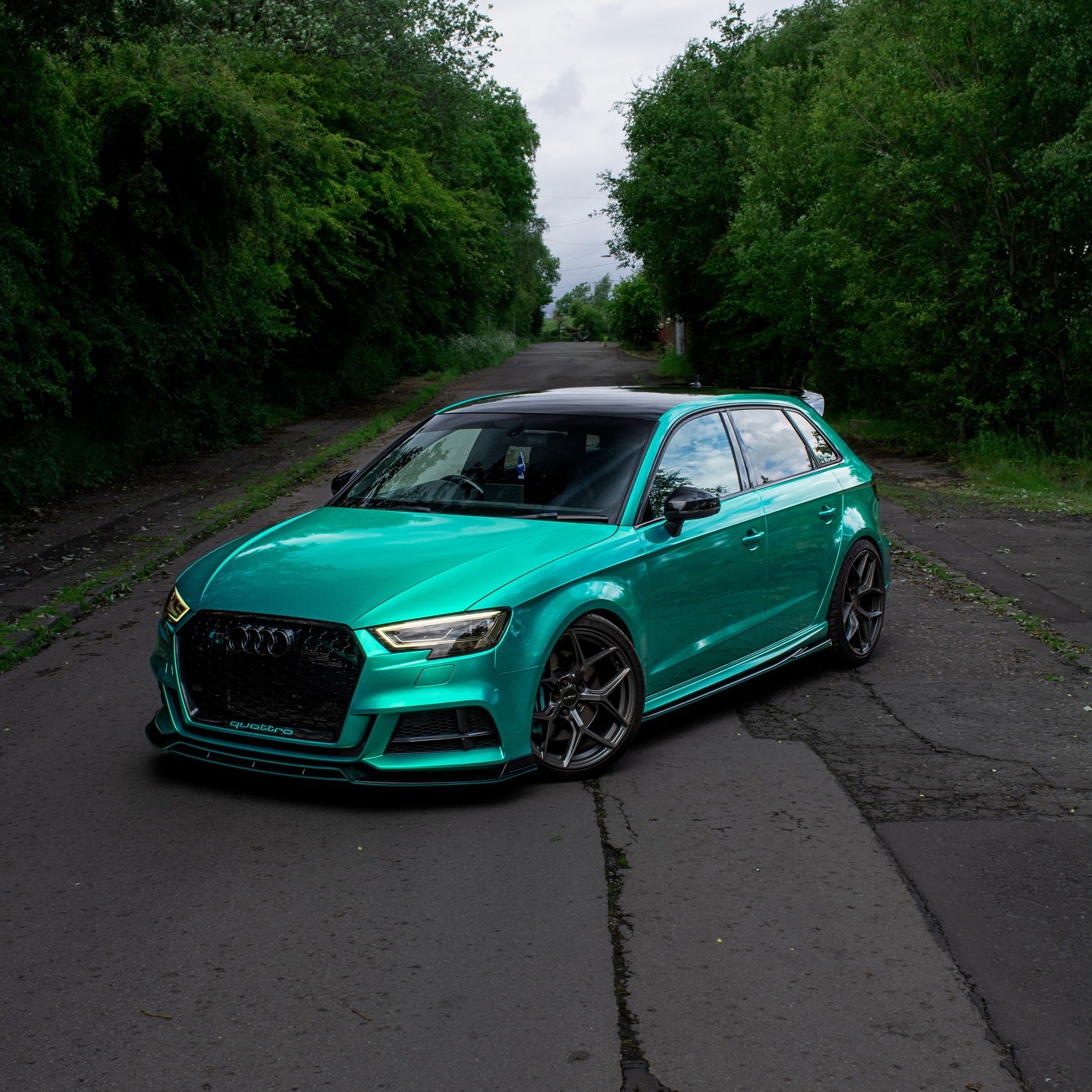 Mirror Chrome Tiffany Vinyl Wrap