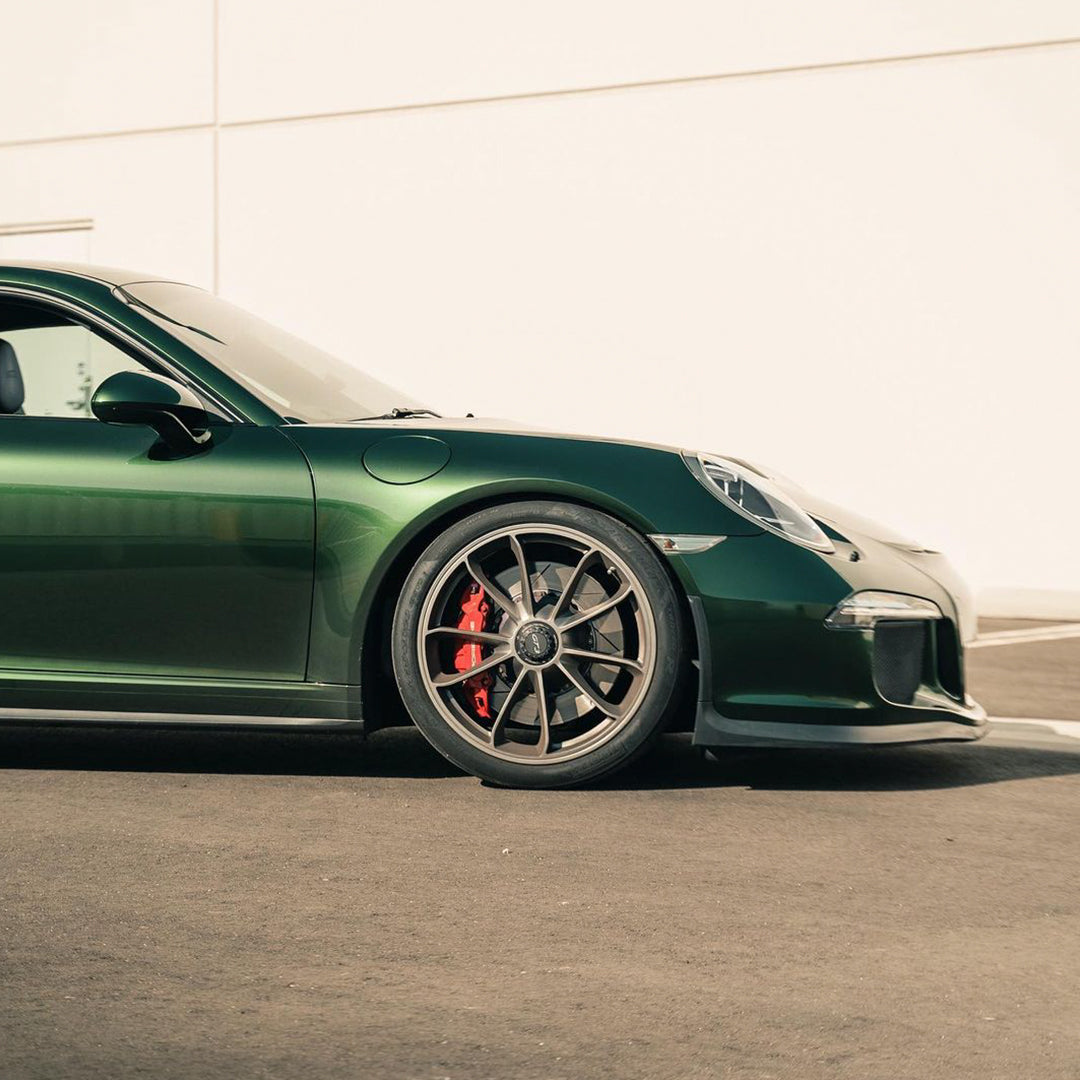 Porsche|Glossy Metallic Gotland Green Vinyl Wrap|Eowrap