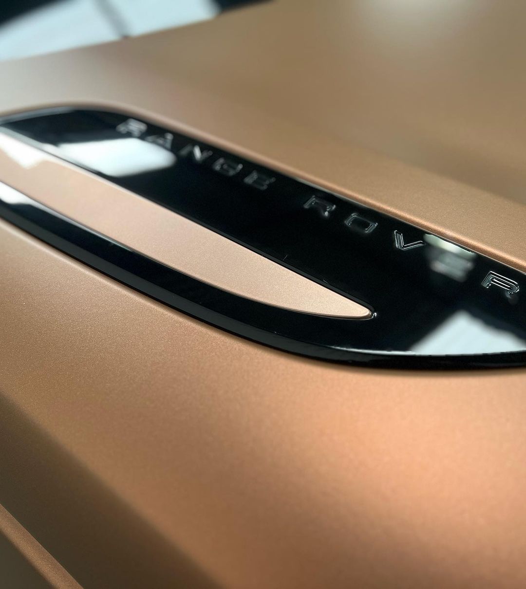 Range Rover|Satin Chrome Silk Copper Vinyl Wrap|Eowrap