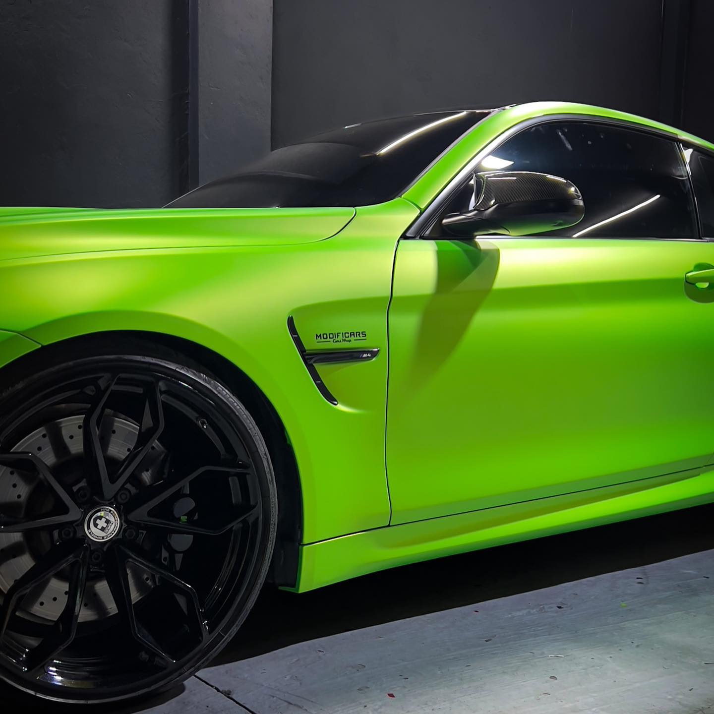 Satin Chrome Paradice Green Vinyl Wrap