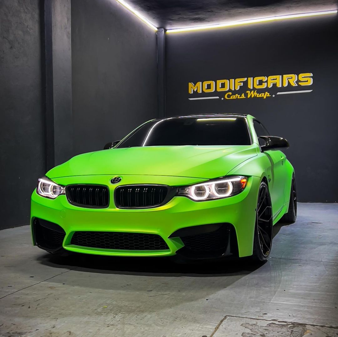 Satin Chrome Paradice Green Vinyl Wrap