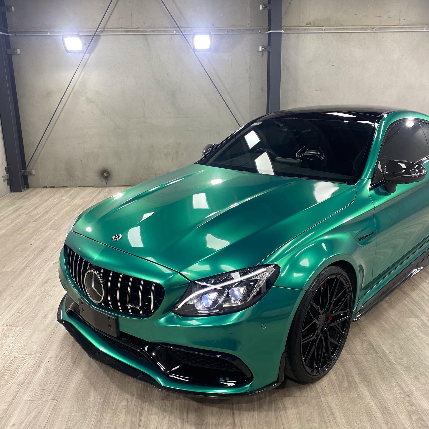 Gloss Metallic Parrot Green PPF