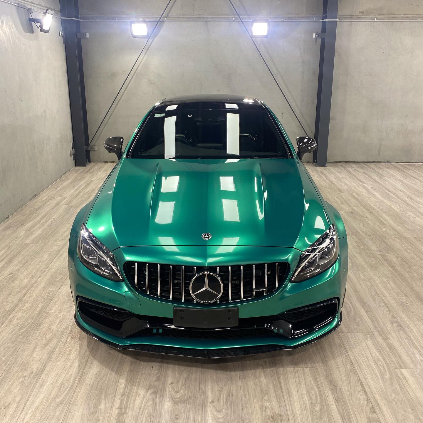 Gloss Metallic Parrot Green PPF