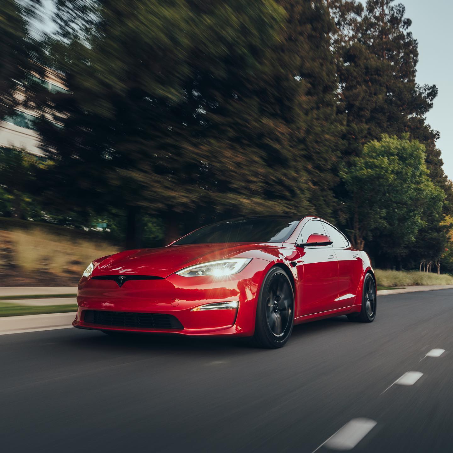 Tesla Model 3|Metallic Dragon Blood Vinyl Wrap|Eowrap