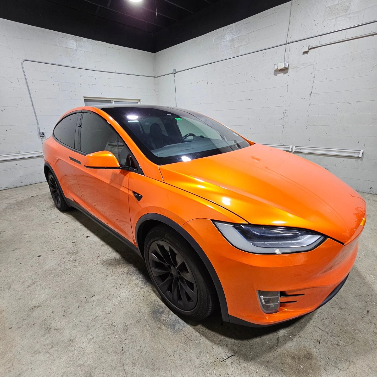 Tesla Model X|Candy Metallic Neon Orange Vinyl Wrap|Eowrap