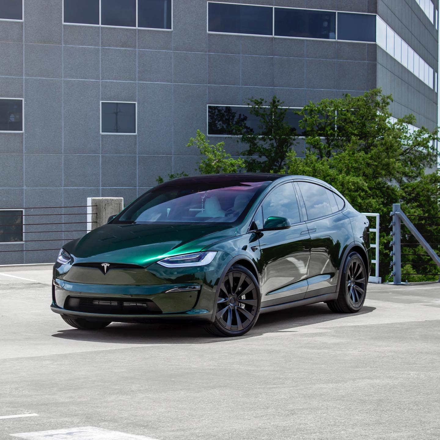 Tesla Model X|Glossy Metallic Sacramento Green Vinyl Wrap|Eowrap