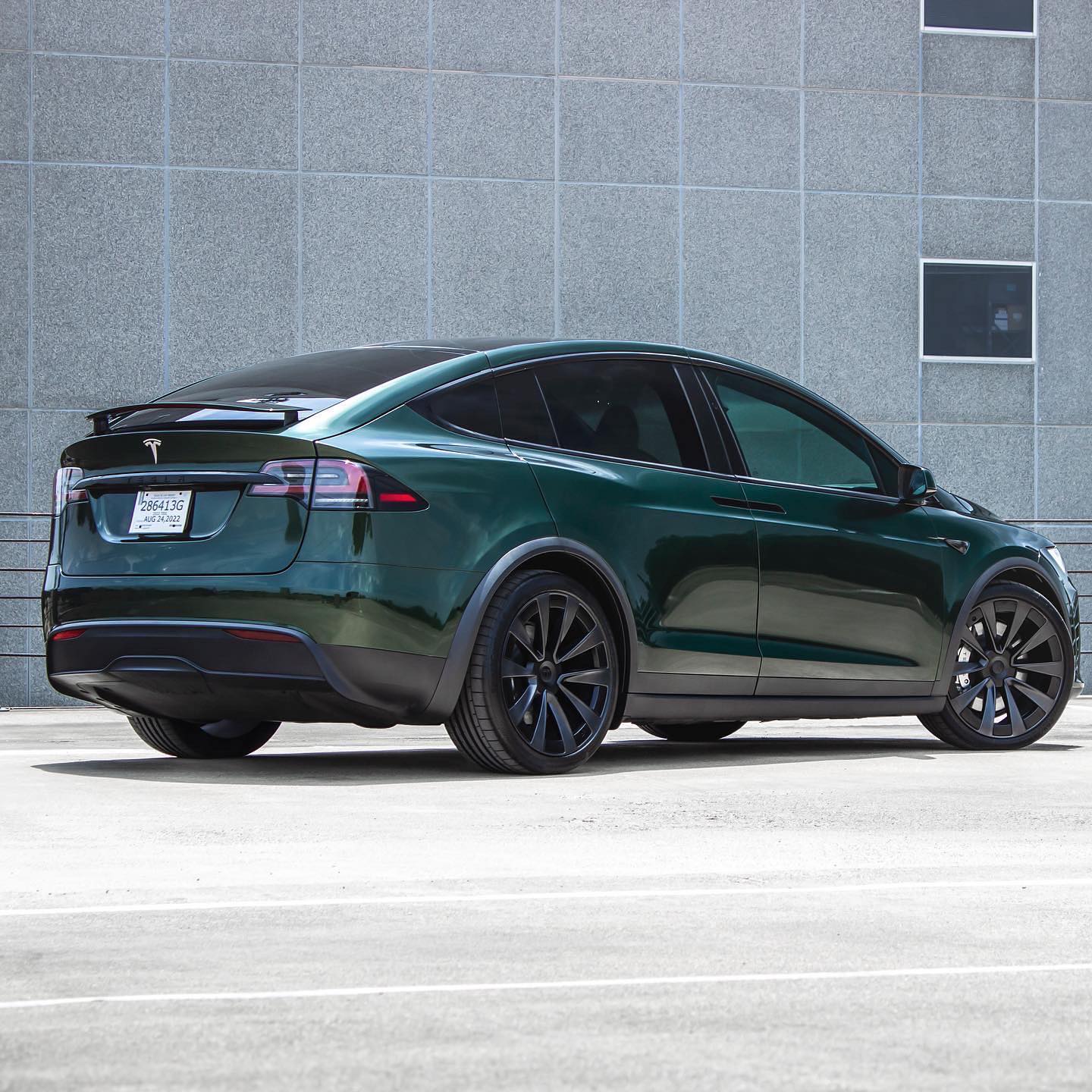 Tesla Model X|Glossy Metallic Sacramento Green Vinyl Wrap|Eowrap