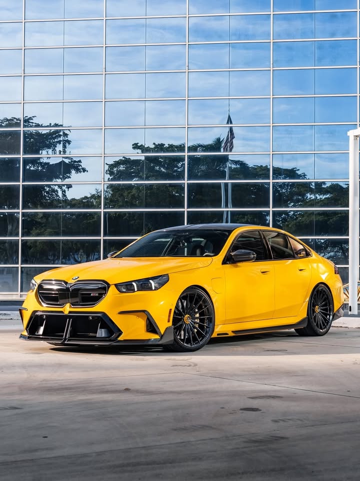 Gloss Energetic Yellow PPF installed on BMW M5 (G90) M5 (G90)