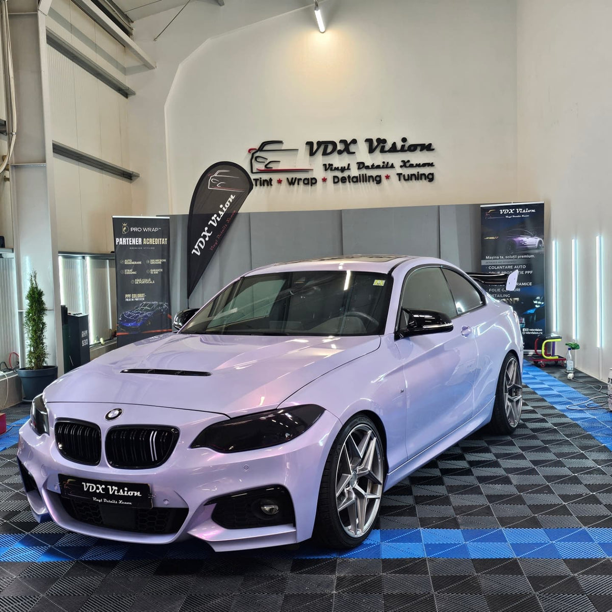 Gloss Platinum Purple Vinyl Wrap installed on BMW 2 Series Coupe (F22) 2 Series Coupe (F22)