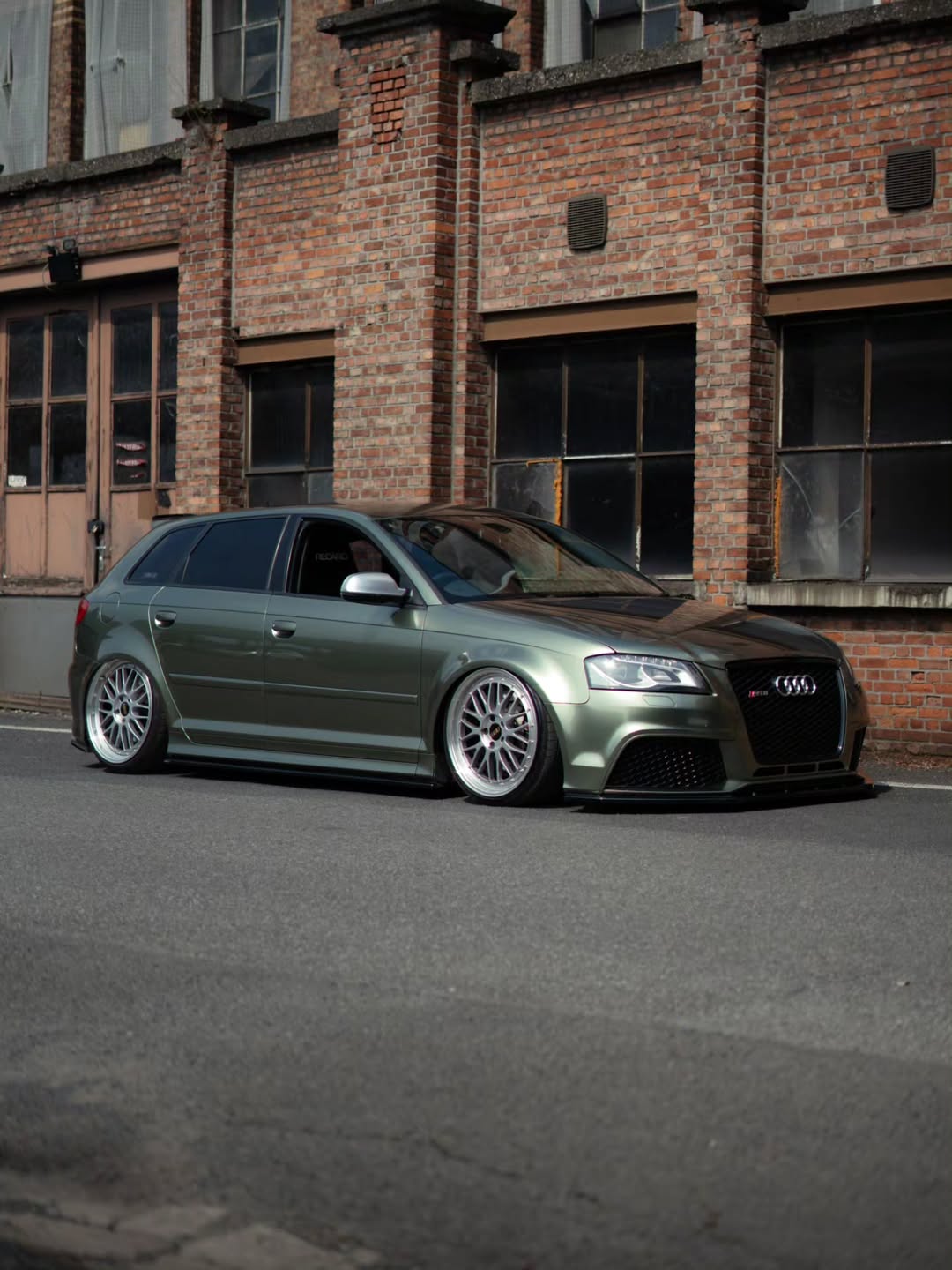 Liquid Metallic Jasper Green Vinyl Wrap installed on Audi RS 3 Sportback (8PA) RS 3 Sportback (8PA)