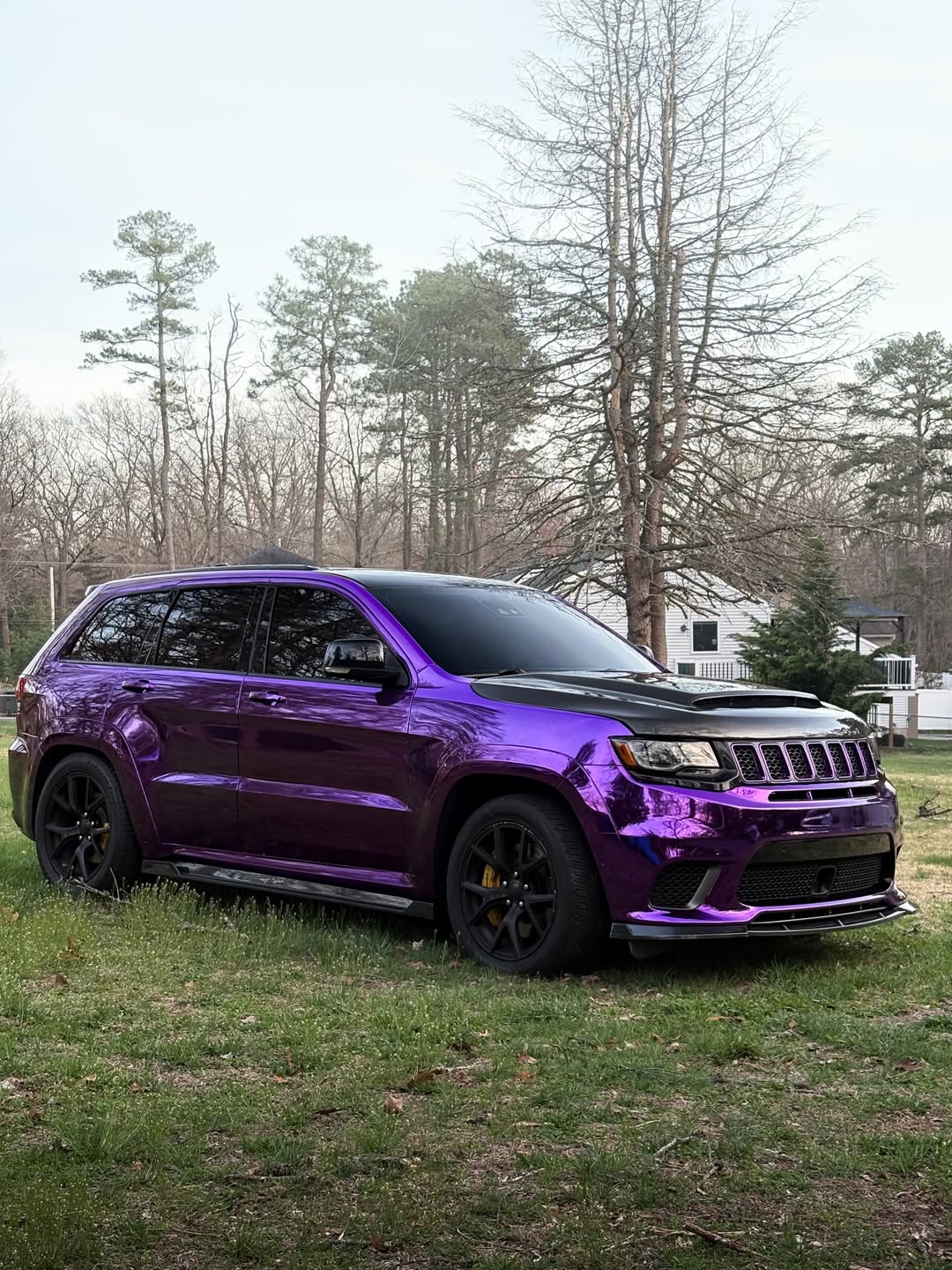 Mirror Chrome Purple Vinyl Wrap installed on Jeep Grand Cherokee SRT (WK2 facelift) Grand Cherokee SRT (WK2 facelift)
