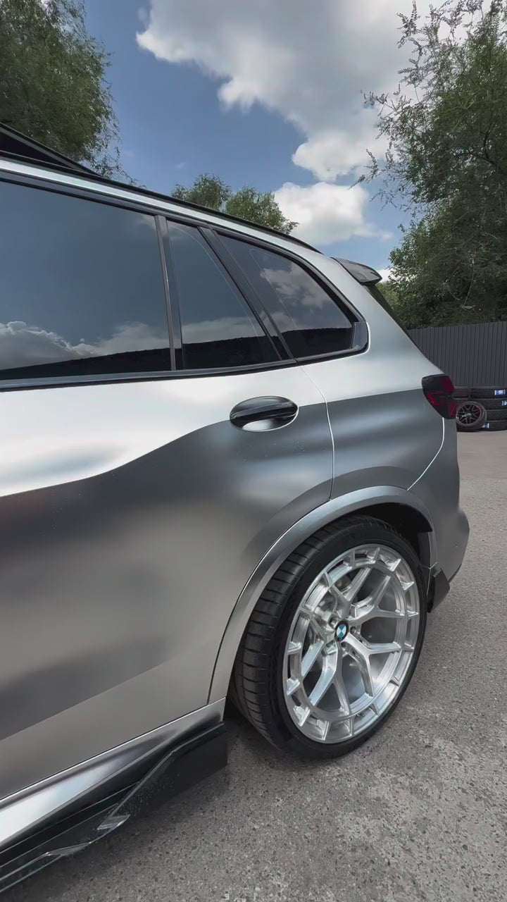Satin Chrome Silver Vinyl Wrap installed on BMW X5 xDrive40i (G05 LCI) X5 xDrive40i (G05 LCI)