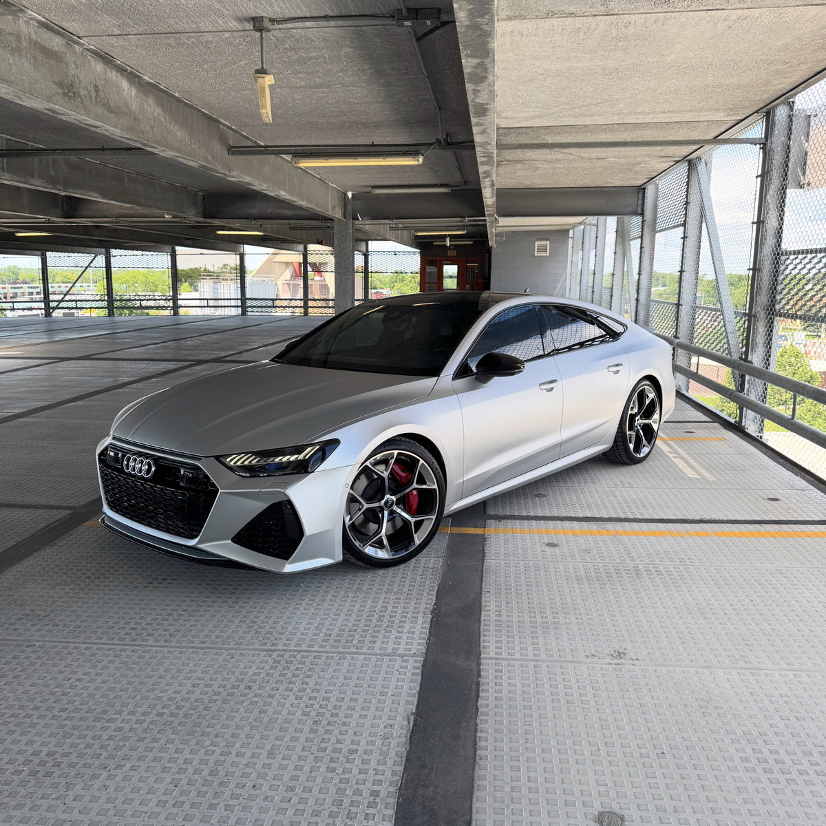 Satin Chrome Aluminum White Vinyl Wrap installed on Audi RS 7 Sportback (C8) RS 7 Sportback (C8)