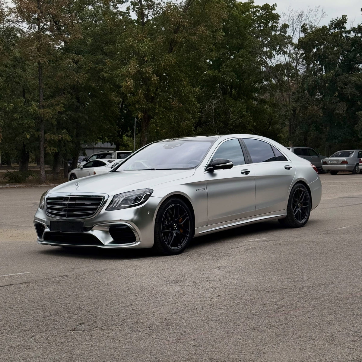 Satin Chrome Silver Vinyl Wrap installed on Mercedes-Benz S-Class Sedan (W222) S-Class Sedan (W222)
